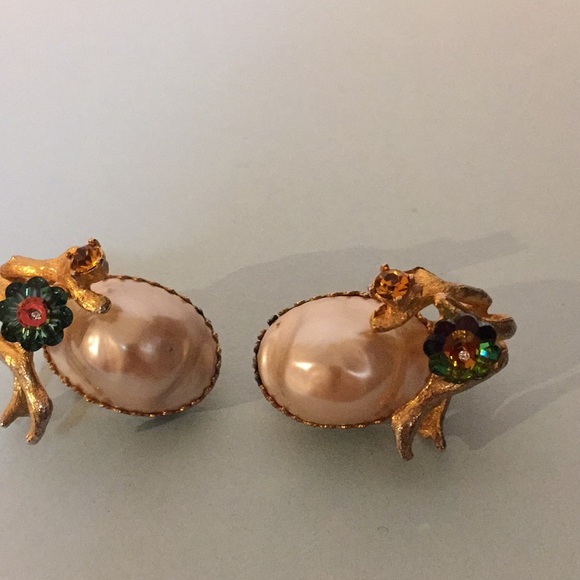 Shiaparelli Jewelry - Vintage Shiaparelli earrings 1 1/2”